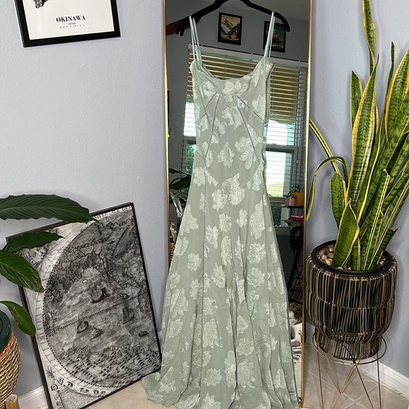 green emerald velvet dress House of CB Seren dress